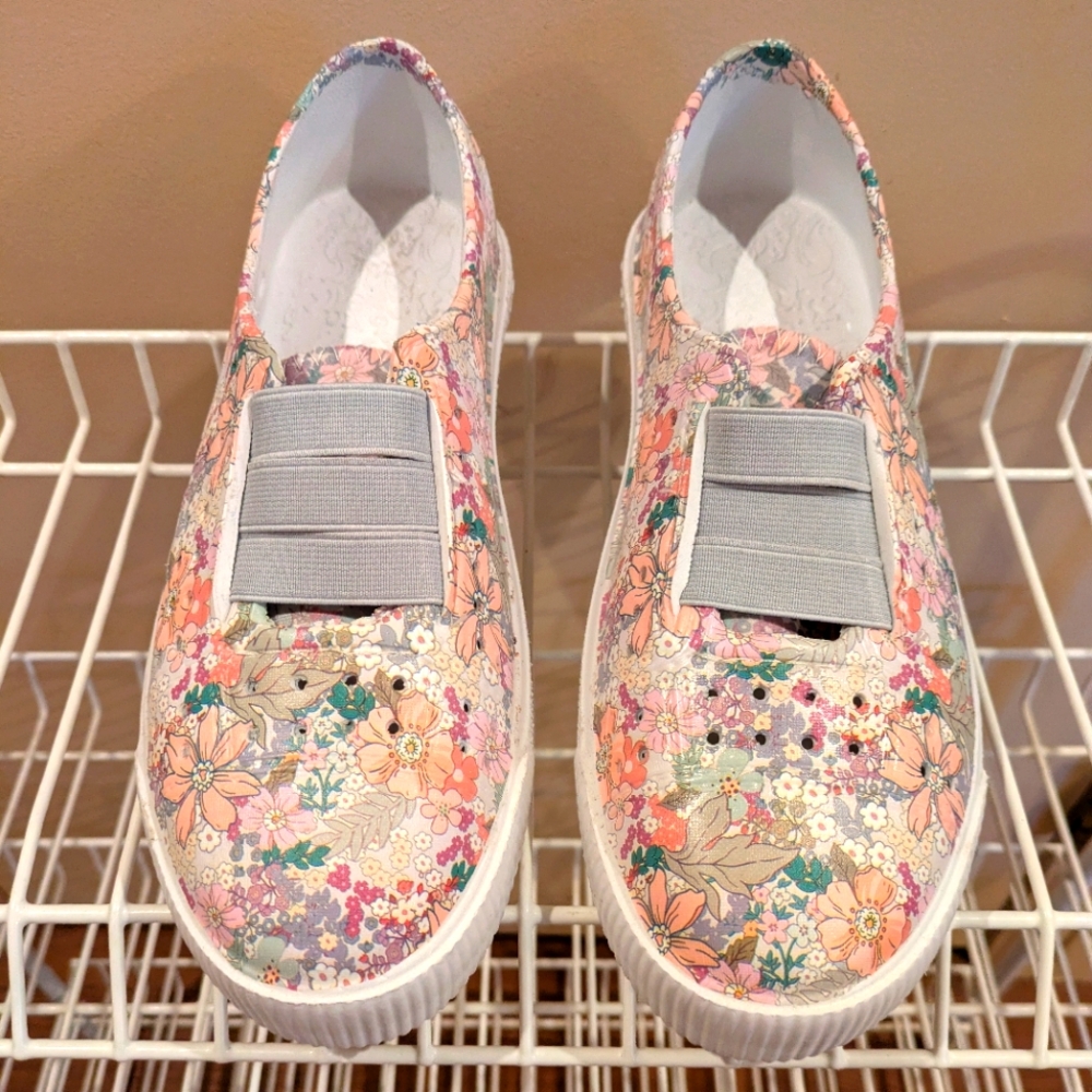 NWOT Blowfish Malibu Ruby Floral Slip-on Rubber Shoes